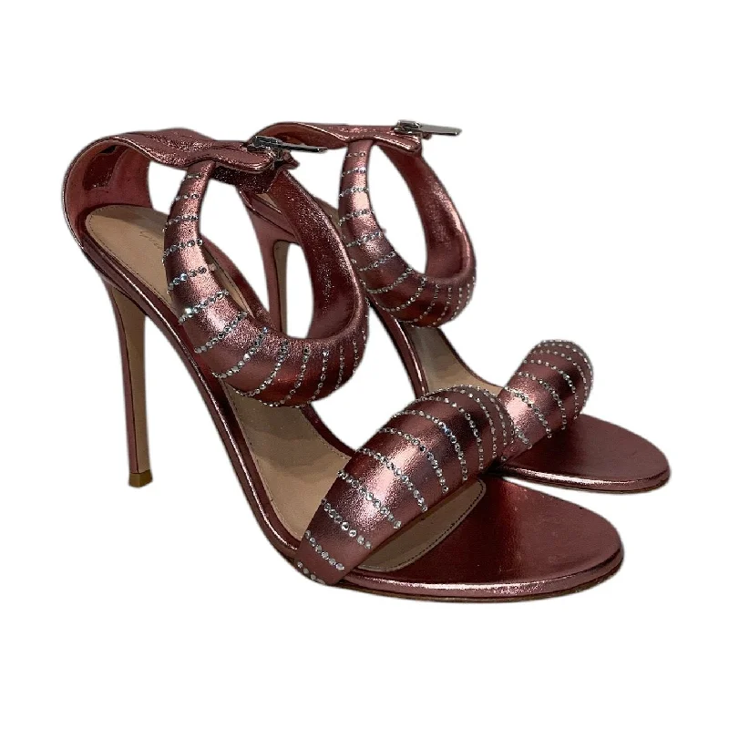 Comfortable sandals for women with Velcro straps and cushioned sole for everyday wear-Gianvito Rossi/Heels/EU 39/Stripe/PNK/Bjoux Crystal