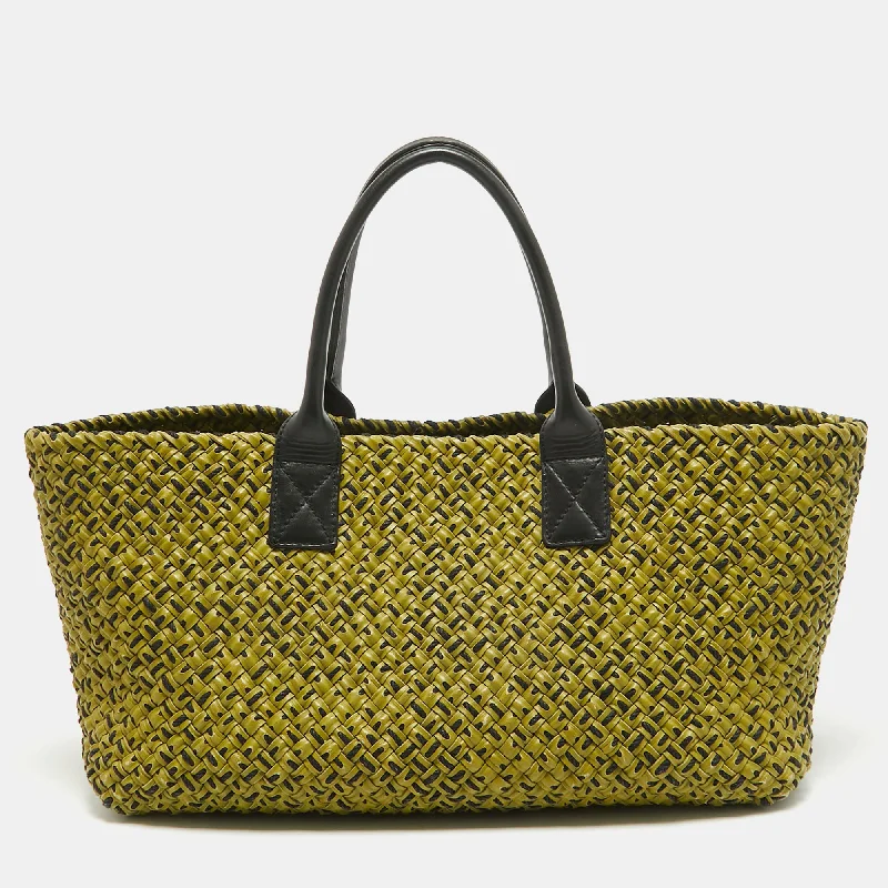 Handle bags with perforated details for style -Bottega Veneta Green/black Intrecciato Leather Limited Edition 302/750 Cabat Tote